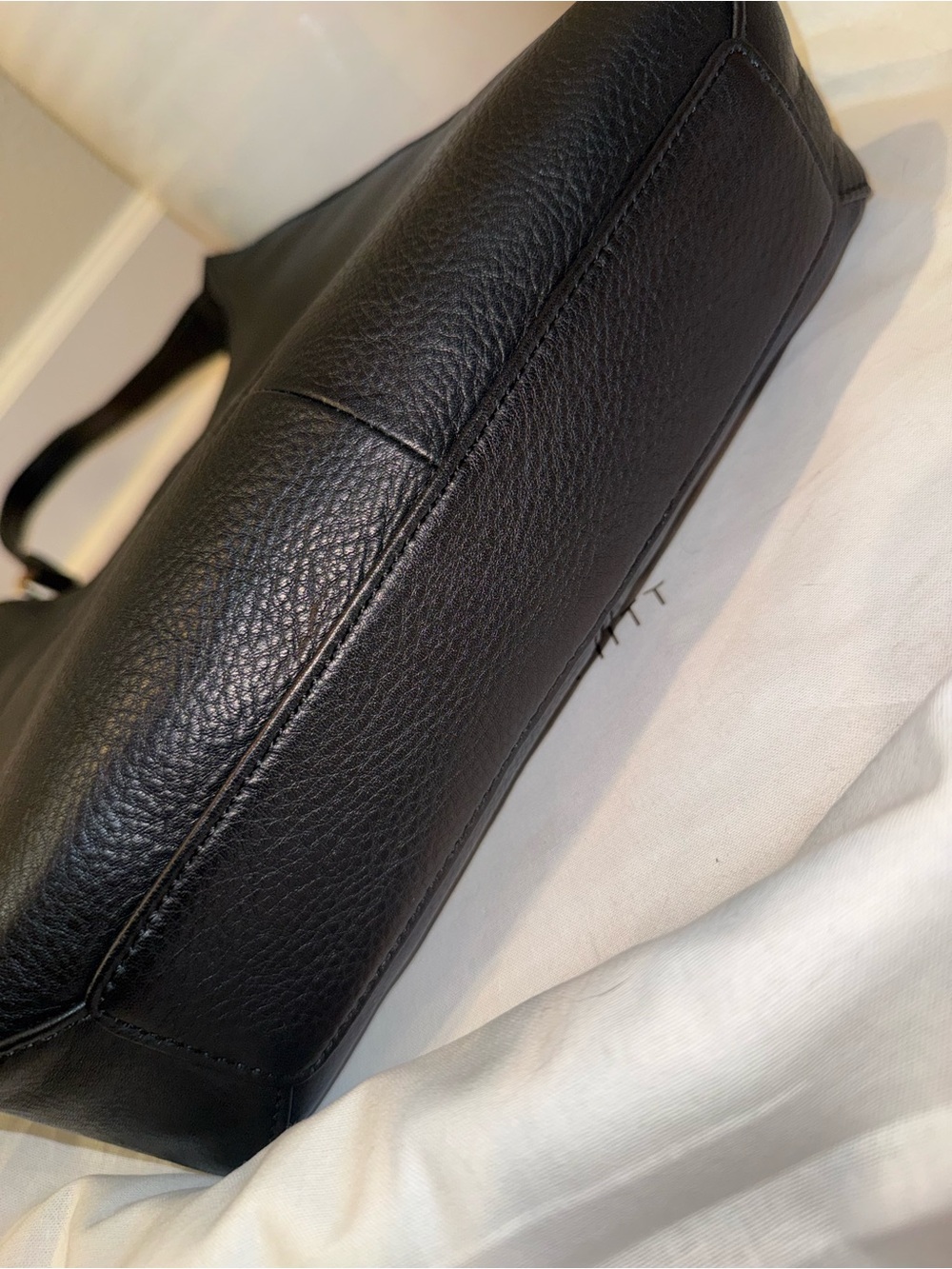 NWT Hammitt Tim Medium - Soft Leather Shoulder Bag - Black/Brushed Gold - Picture 11 of 16